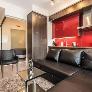 https://lifesuites-loft-cn-tower.hotelstorontoontario.org